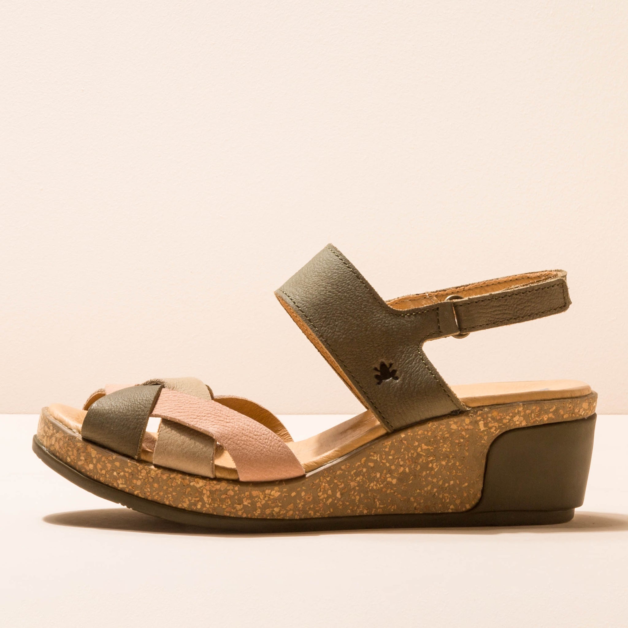 El Naturalista Women's Leaves 5008 Wedge Sandal