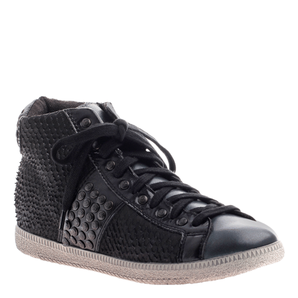 OTBT Women's Samsula 2 Sneaker